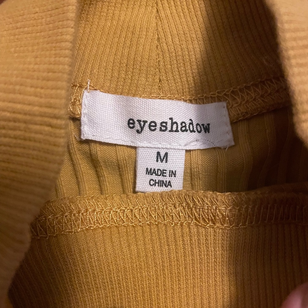 Mustard yellow sleeveless crop top - Picture 4 of 5